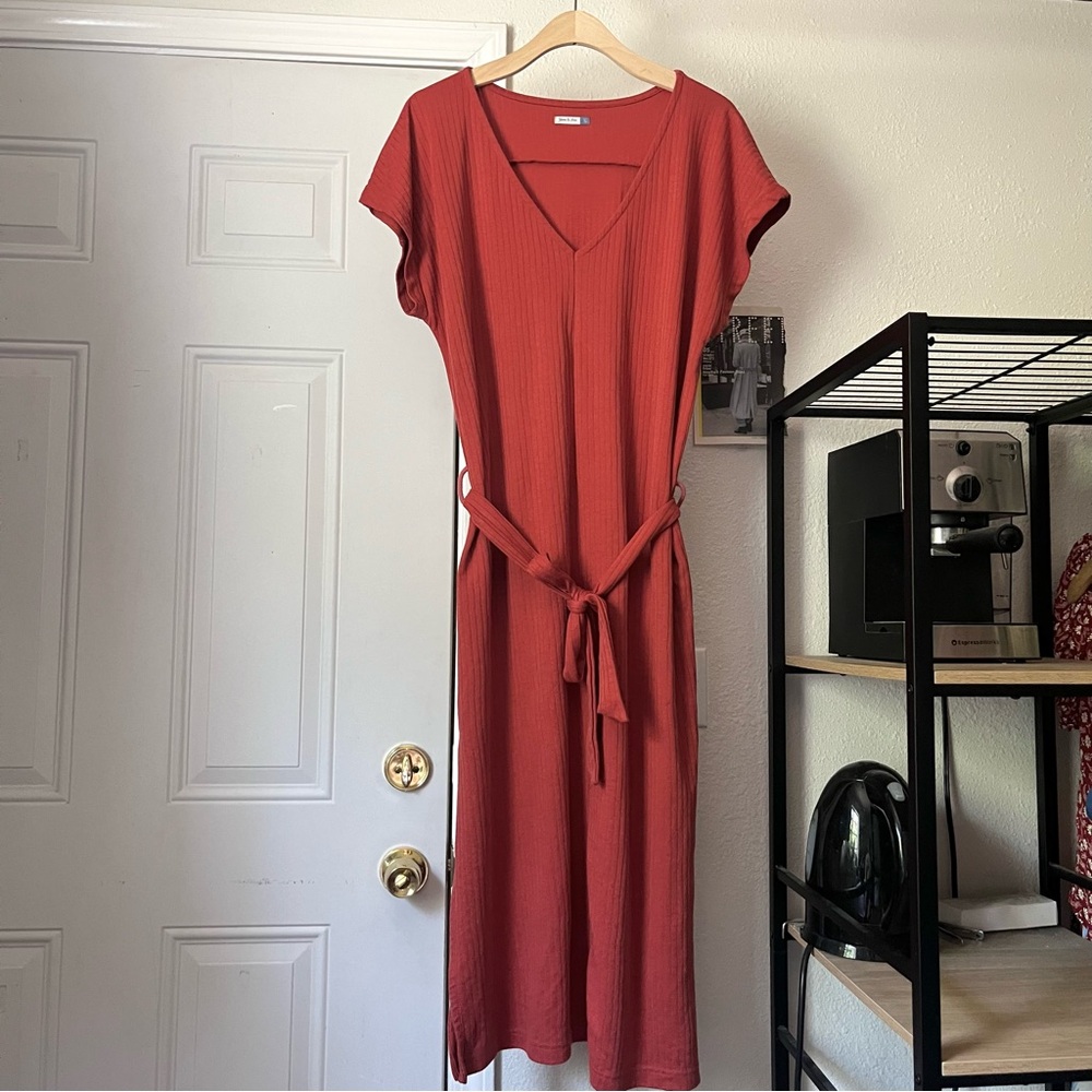 YARN & SEA rust red cotton blend rib knit v neck belted short sleeve‎ midi dress